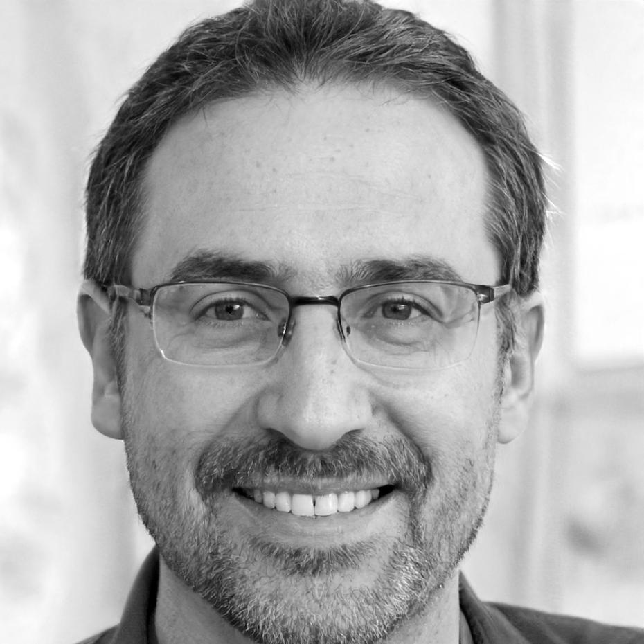 Retrato profesional de Arnau Estévez